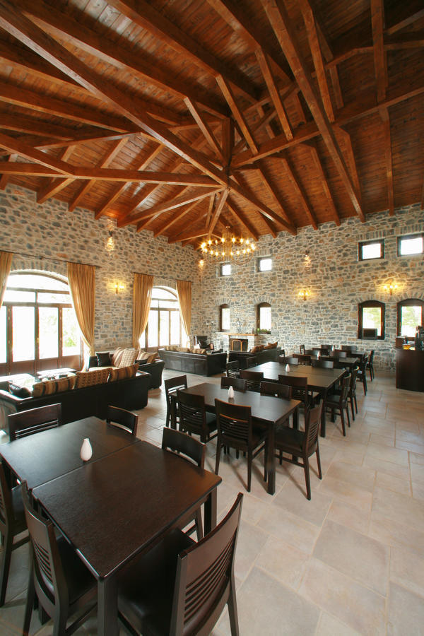 Arhontiko Parnona Hotel Karyes Exterior foto